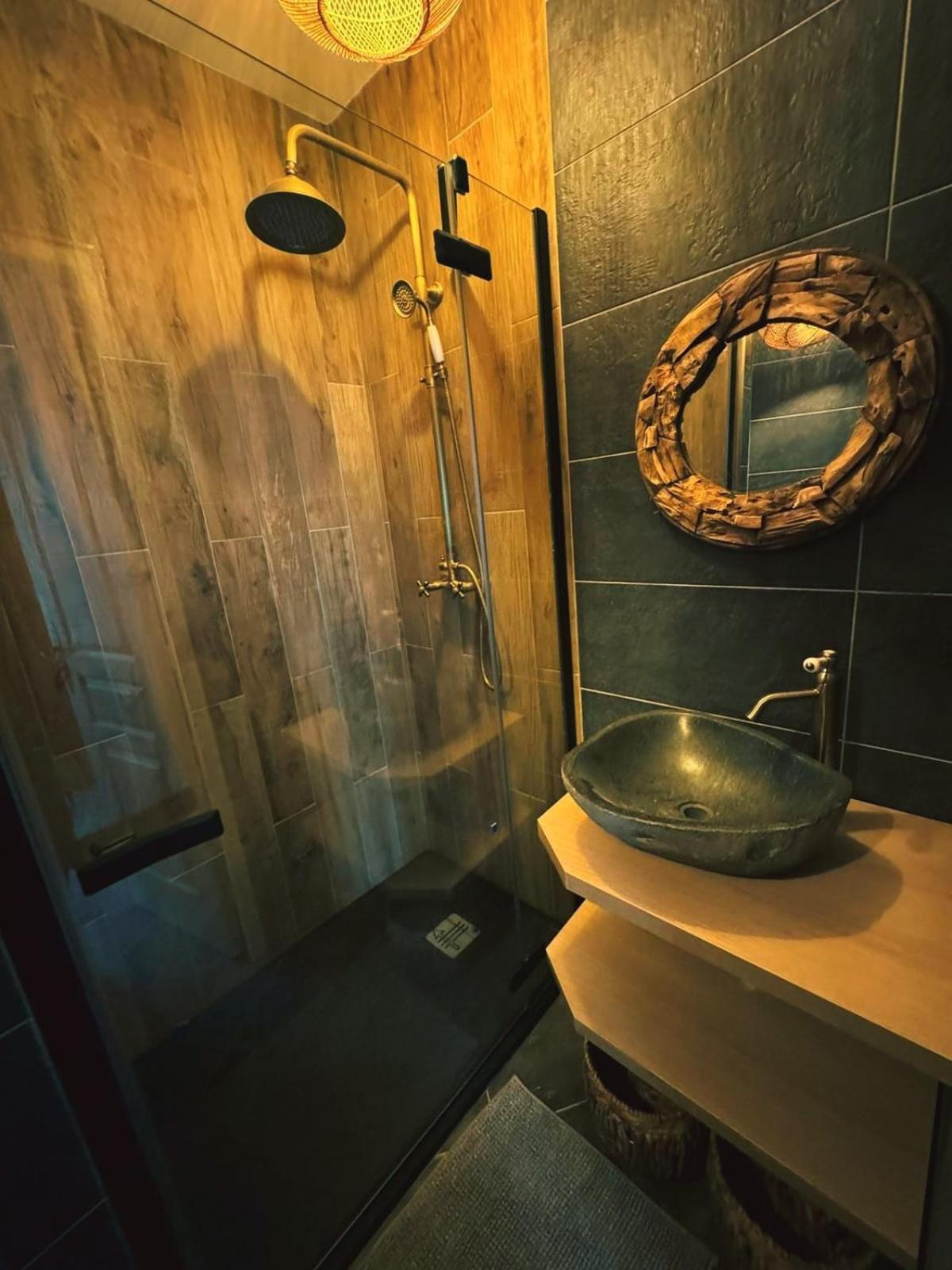 La Jungle Insolite, Spa, Ecran Cinema, Lit A Baldaquin King Size, Day Use, 10 Min Centre อาเมียงส์ ภายนอก รูปภาพ